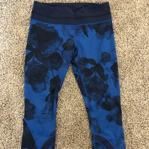 Lululemon Capri running pants